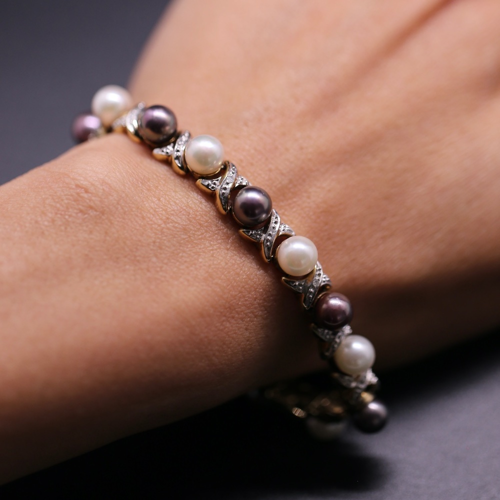 Pearl Diamonds Gold XOXO Bracelet